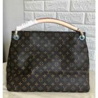 LOUIS VUITTON ARTSY BAG MM