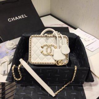 CHANEL VANITY CASE