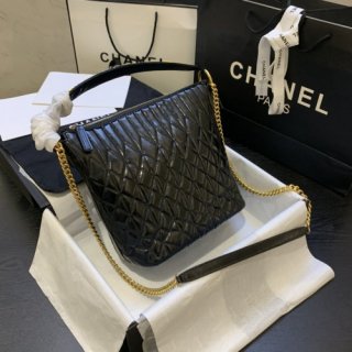 CHANEL HIPPIE BAG