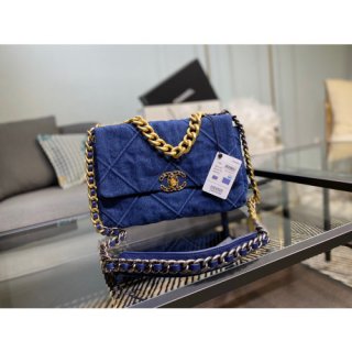 CHANEL 19 FLAP BAG