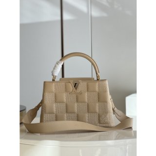LOUIS VUITTON CAPUCINES MM